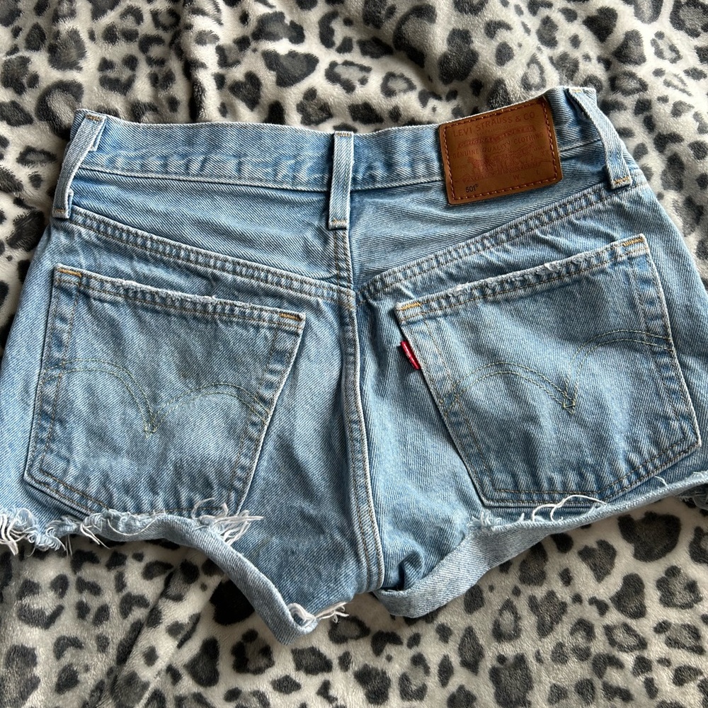 501 levi's jean shorts